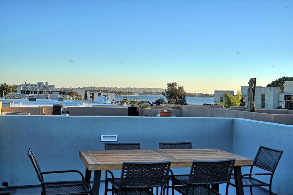 Villa 3Bd Sleeps 8 Rooftop Bayside Feel The Ocean Breeze San Diego Exterior foto