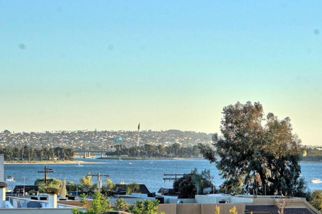 Villa 3Bd Sleeps 8 Rooftop Bayside Feel The Ocean Breeze San Diego Exterior foto