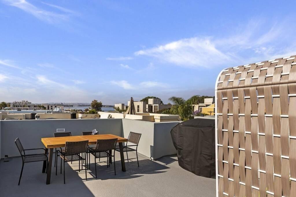 Villa 3Bd Sleeps 8 Rooftop Bayside Feel The Ocean Breeze San Diego Exterior foto